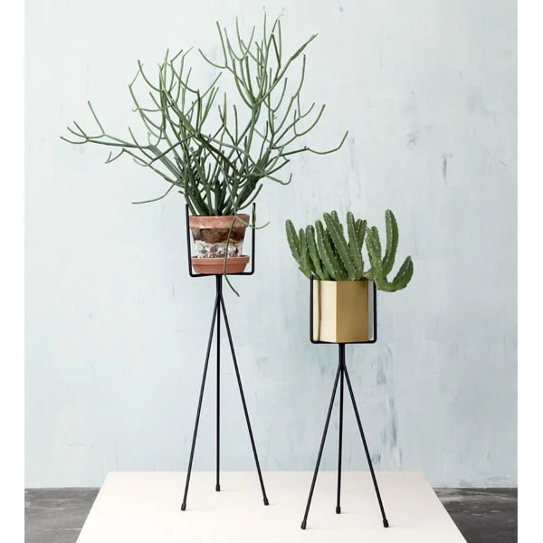 Ferm LIVING Plant Stand Kukkateline, Iso, Musta 2 Ferm LIVING Plant Stand Kukkateline, Iso, Musta - Image 2