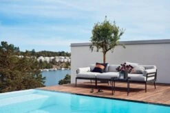 Skargaarden Anholt Sohva 9 Skargaarden Anholt Sohva -Puutarha Unelma ANHOLT SOFA LOUNGE CHAIR SALTO LOUNGE TABLE 4