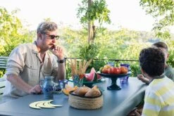 Fermob Bellevie Pöytä, 196 X 90 Cm, Acapulco Blue -Puutarha Unelma BELLEVIE GRIS ORAGE ENVIE D AILLEURS MONTELIMAR ALBUM2021 AURELIE LECUYER 2