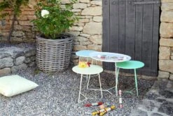 Fermob Cocotte Matala Pöytä, Liquorice -Puutarha Unelma COCOTTE BLANC COTON VERT OPALINE GORDES BCJ23 SEBASTIEN EROME 3 1