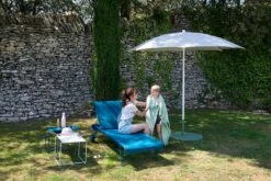 Fermob Oulala Sarjapöytä, 3-osainen, Retro Bouquet 9 Fermob Oulala Sarjapöytä, 3-osainen, Retro Bouquet -Puutarha Unelma DUNE BLEU ACAPULCO OULALA SHADOO CACTUS GORDES BCJ23 SEBASTIEN EROME 1