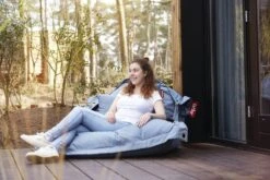 Fatboy Buggle Up Säkkituoli, Vaaleanharmaa 11 Fatboy Buggle Up Säkkituoli, Vaaleanharmaa -Puutarha Unelma Fatboy Buggle up outdoor tinyhouse 3 JPG RGB