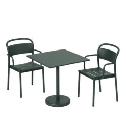 Muuto Linear Steel Käsinojallinen Tuoli, Tummanvihreä 9 Muuto Linear Steel Käsinojallinen Tuoli, Tummanvihreä -Puutarha Unelma Linear steel armchair cafe table 70x70 h73 dark green Muuto 5000x5000 hi res 150