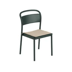 Muuto Linear Steel Tuoli, Musta -Puutarha Unelma Linear steel side chair dark green seat pad warm beige Muuto 5000x5000 hi res 150