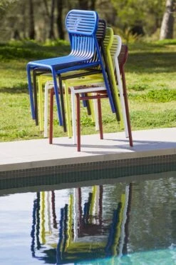 Petite Friture Week-end Tuoli, Burgundinpunainen 10 Petite Friture Week-end Tuoli, Burgundinpunainen -Puutarha Unelma M07401 weekend chairs 28C29Ola Rindal lifestyle HD28129