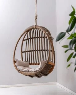 Parolan Rottinki Sirkka Riippukeinu, 2023, Antiikinruskea -Puutarha Unelma Parolan Vuosikerta Klassikko Sirkka antiikinruskea pehmuste beige