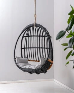 Parolan Rottinki Sirkka Riippukeinu, 2023, Musta -Puutarha Unelma Parolan Vuosikerta Klassikko Sirkka musta pehmuste harmaa