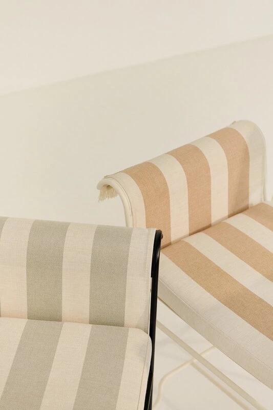 GUBI Tropique Tuoli, Musta - Leslie Stripe 20 3 GUBI Tropique Tuoli, Musta - Leslie Stripe 20 - Image 3