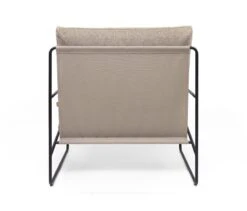Ferm LIVING Desert Nojatuoli, Musta - Tumma Hiekka Dolce 9 Ferm LIVING Desert Nojatuoli, Musta - Tumma Hiekka Dolce -Puutarha Unelma fermLIVING SS22 DesertSofa 1seater BlackDarkSand 1104265433 pack 3